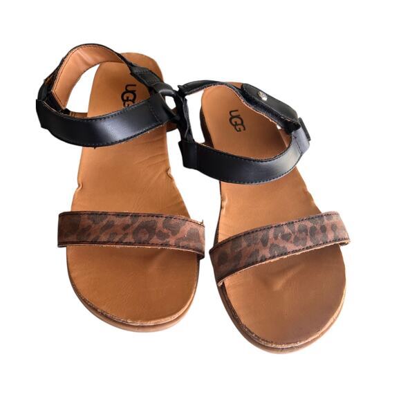 UGG girls animal print strap grip and rip closure flat sandals black brown sz 4 - Picture 1 of 10
